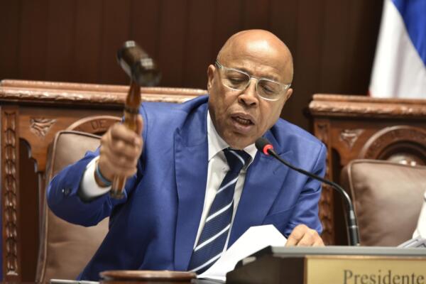 Diputados aprueban ley para incentivar el voto responsable.