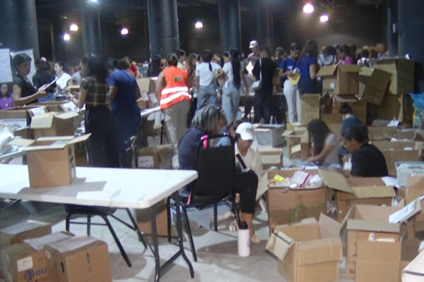 Solidaridad con Venezuela se mantiene desde centro de acopio en Sambil