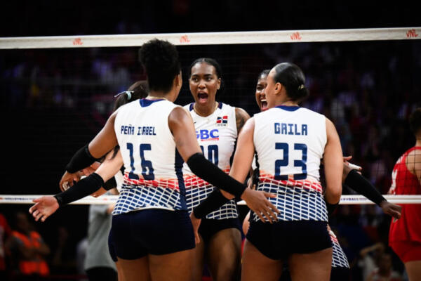 Voleibol derrota 3-1 al gigante de China en su casa en VNL