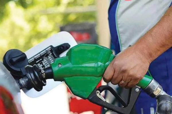 Gobierno baja 3 pesos a gasolina y gasoil regular y 2 pesos al GLP; premium sin variación
