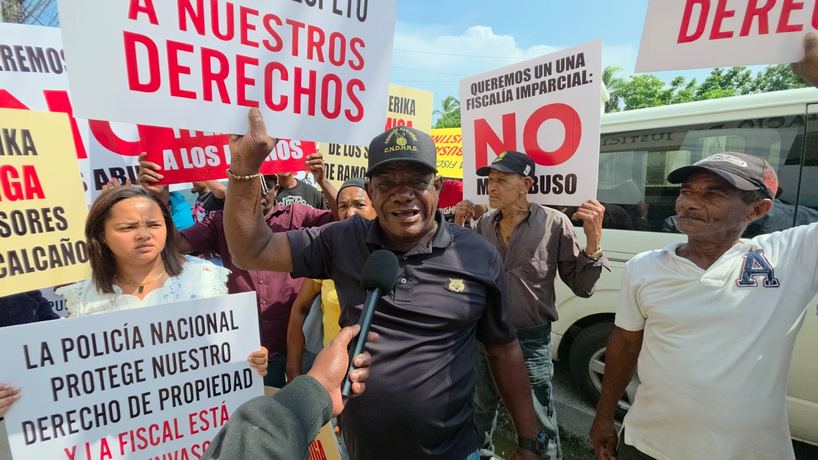 denuncian abusos