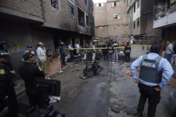 Un incendio en un barrio del centro de Lima deja 10 muertos