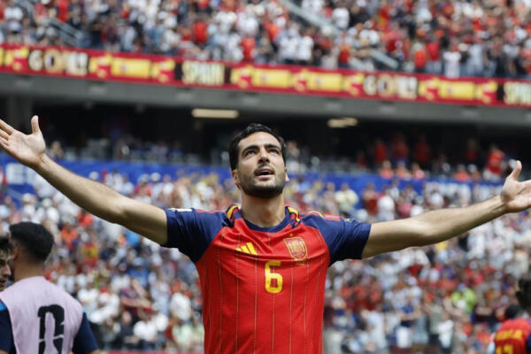 Merino decide al 88’ y España sigue viva
