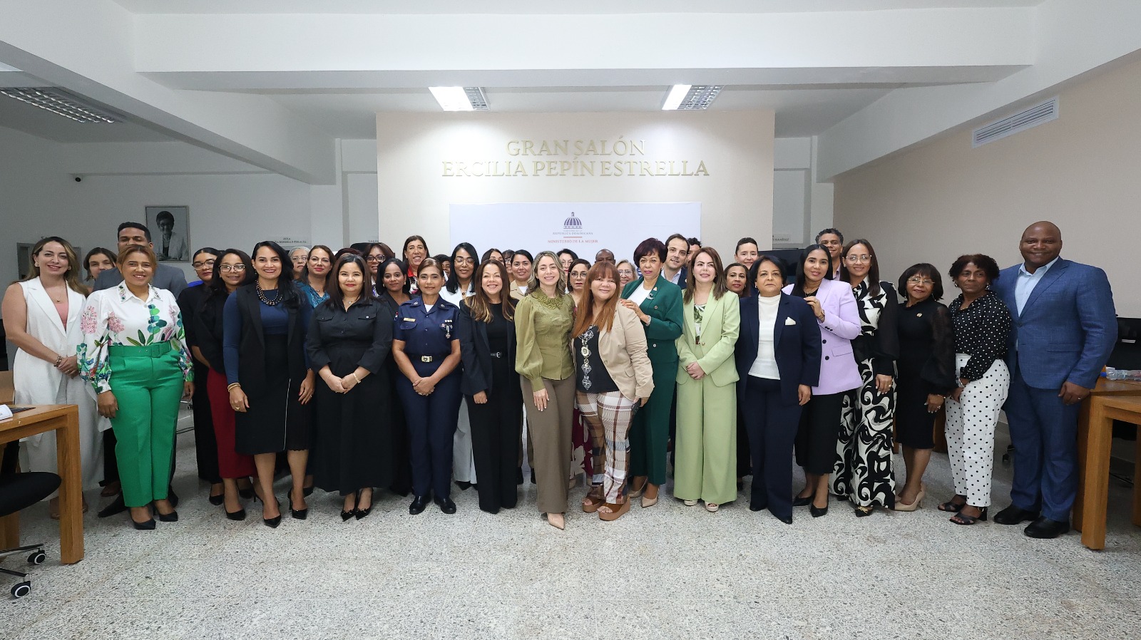 Gabinete de Mujeres, Adolescentes y Niñas articula acciones sectoriales; juventud presenta avances