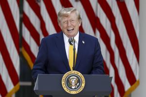 Trump amaga con llamar «Lago América» a un lago que bordea Canadá en pleno pulso comercial