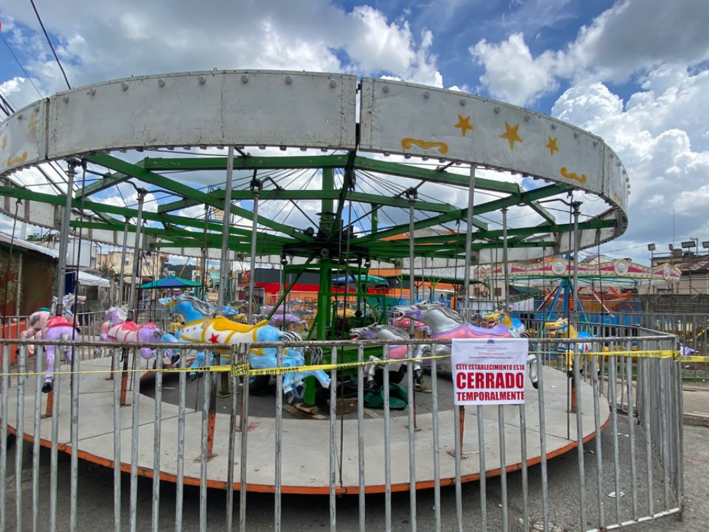 Cierran feria de atracciones mecánicas tras incidente