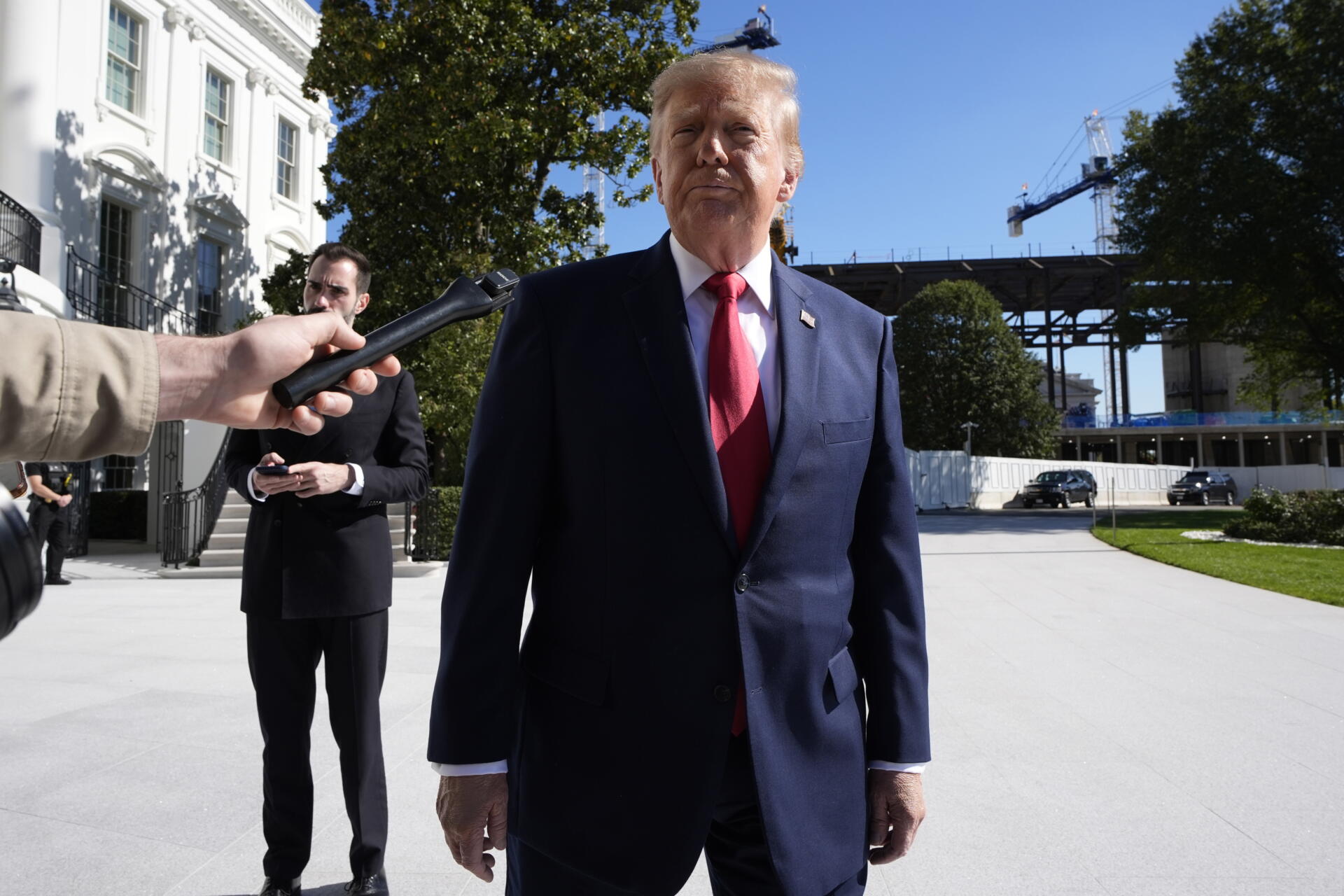 Trump dice no saber nada del regreso de Machado a Venezuela