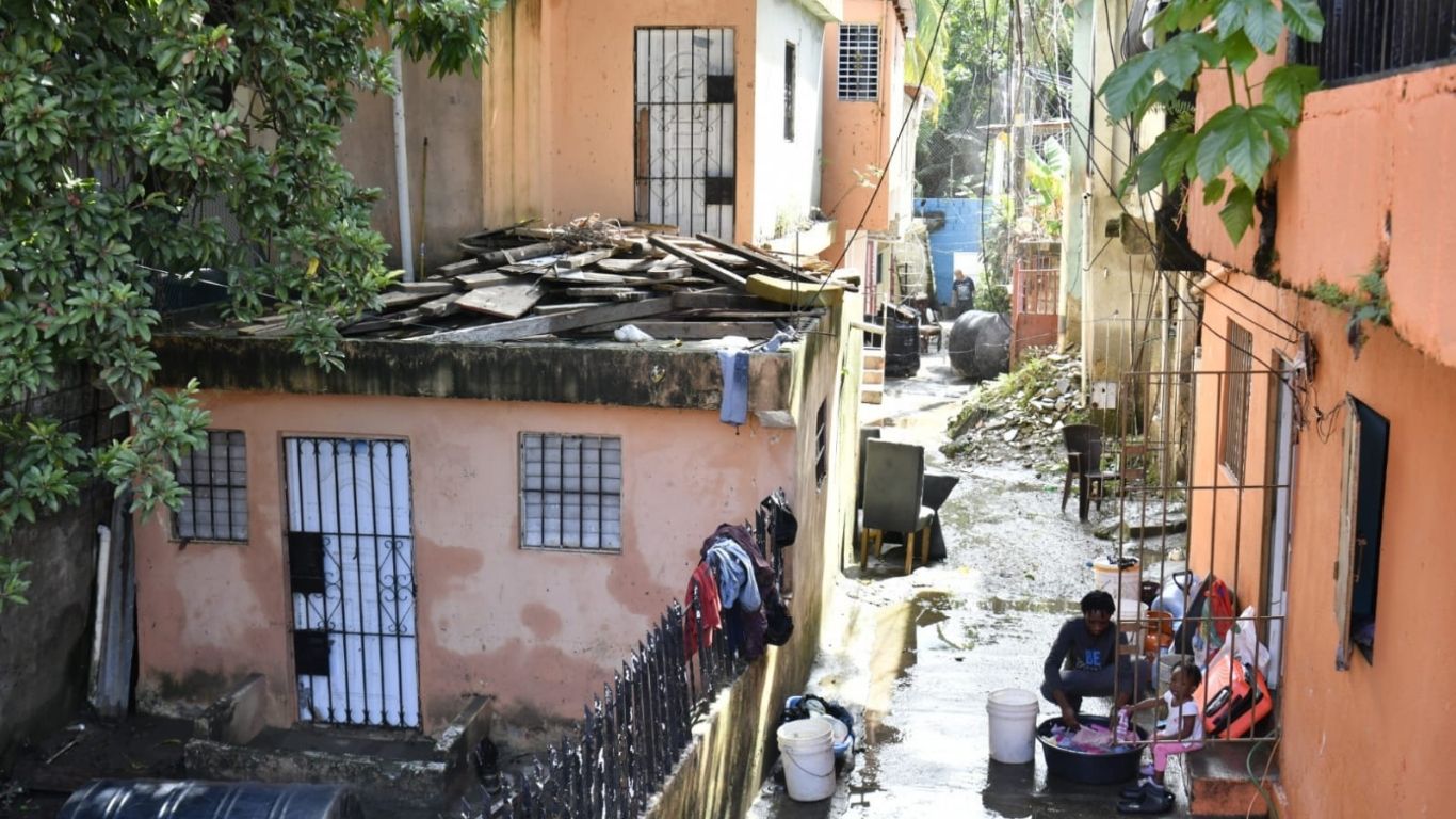 Nuevo balance del COE: 2,670 personas afectadas por las lluvias y 32 comunidades incomunicadas