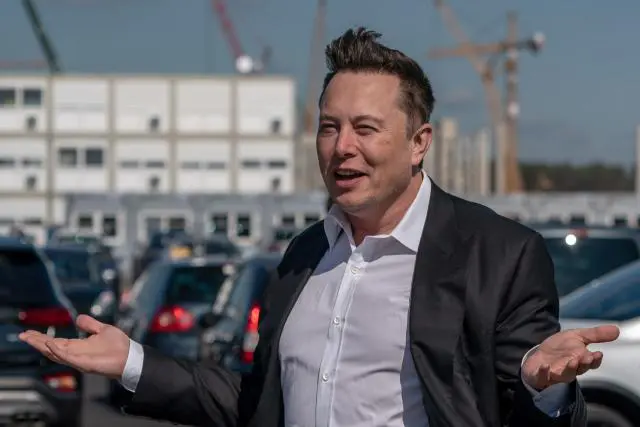 Hija trans de Elon Musk pide cambio de apellido para cortar lazos con padre