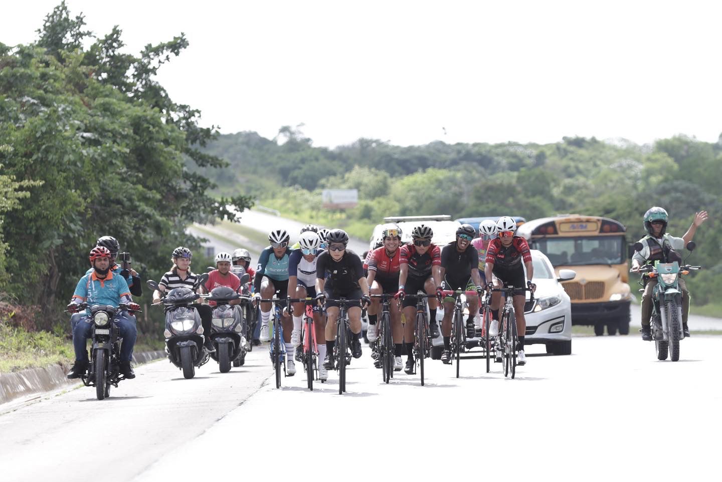El pedalista dominicano Joel García se impuso en la categoría Elite de la primera etapa de Punta Cana Grand Prix 2022,
