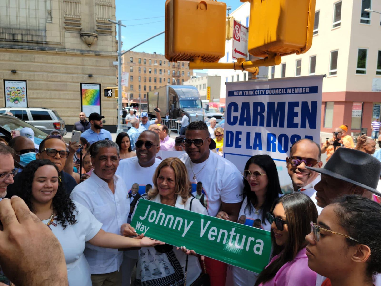 Nombran “Johnny Ventura Way” intercepción de calle 176 y Wadsworth Avenue