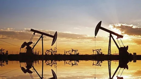 El petróleo de Texas baja un 0,49 % y cierra en 121,51 dólares el barril