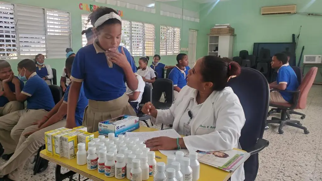 1.8 millones desparasitados en primera jornada nacional