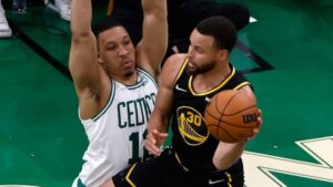 Williams le responde al ataque de Curry contra Al Horford