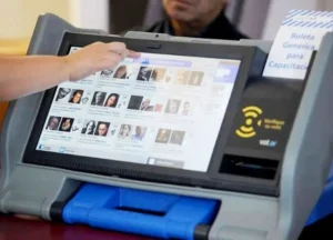 Caribe en contexto: voto electrónico, tan moderno como inconstitucional