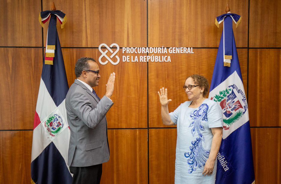 Juramentan a José Vitervo Cabral como nuevo inspector del MP