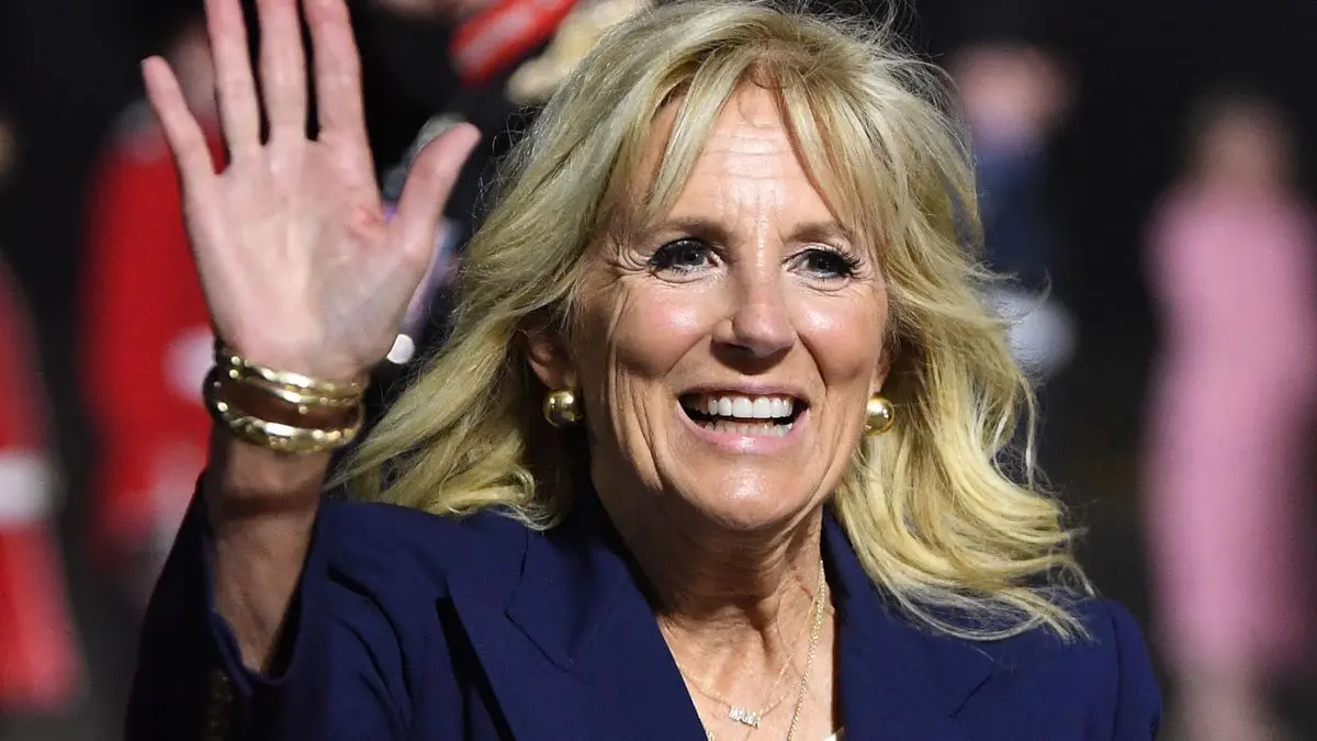 Jill Biden da positivo por covid-19