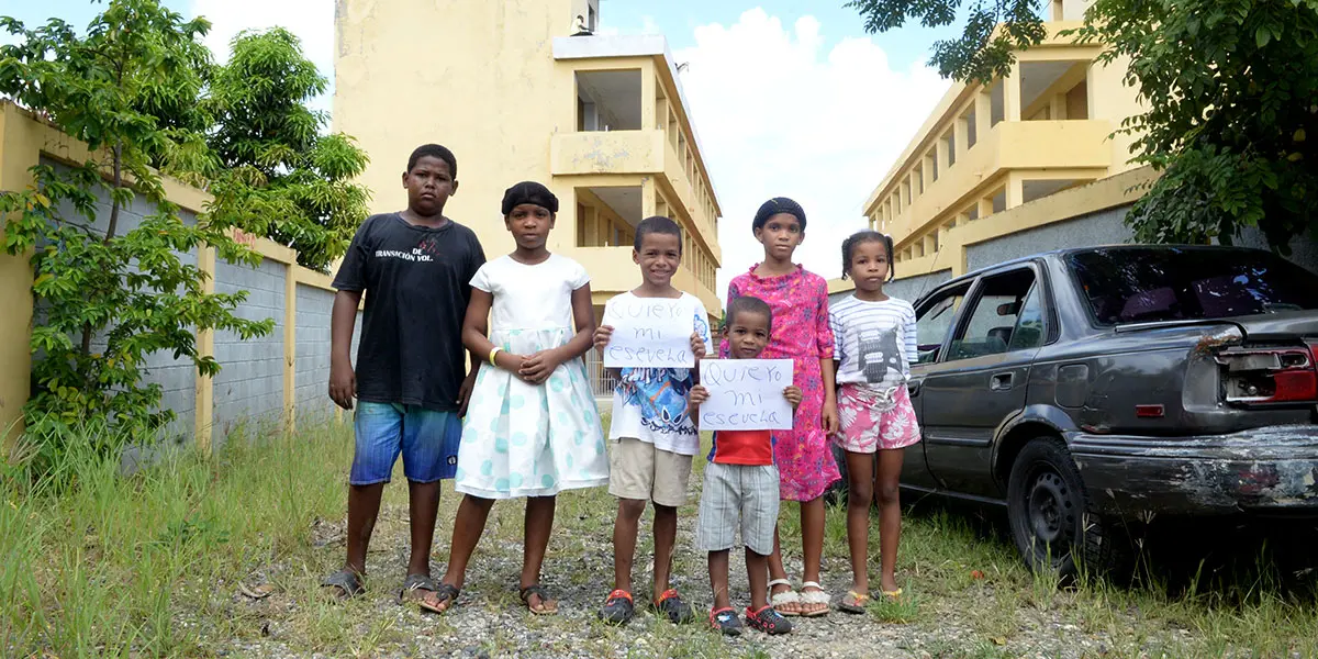 Niños demandaron a las autoridades la terminación de la escuela Guáyiga I. Félix de la Cruz