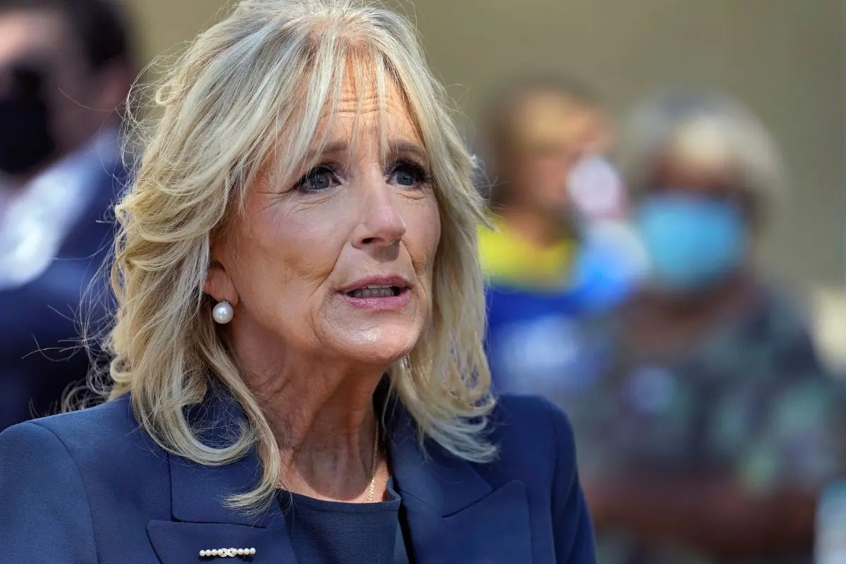 Jill Biden vuelve a dar positivo por covid tras finalizar su aislamiento