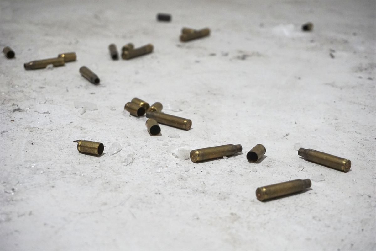 Dos menores y un hombre de 60 años heridos de balas tras tiroteo
