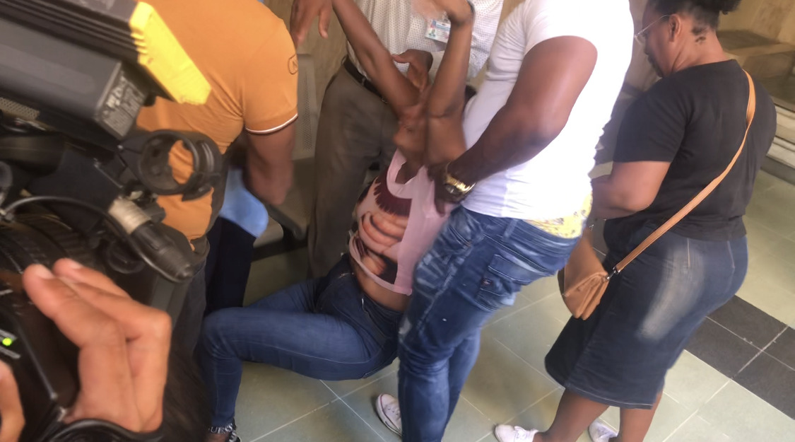 Gritos entre familiares de los imputados caso Cattleya