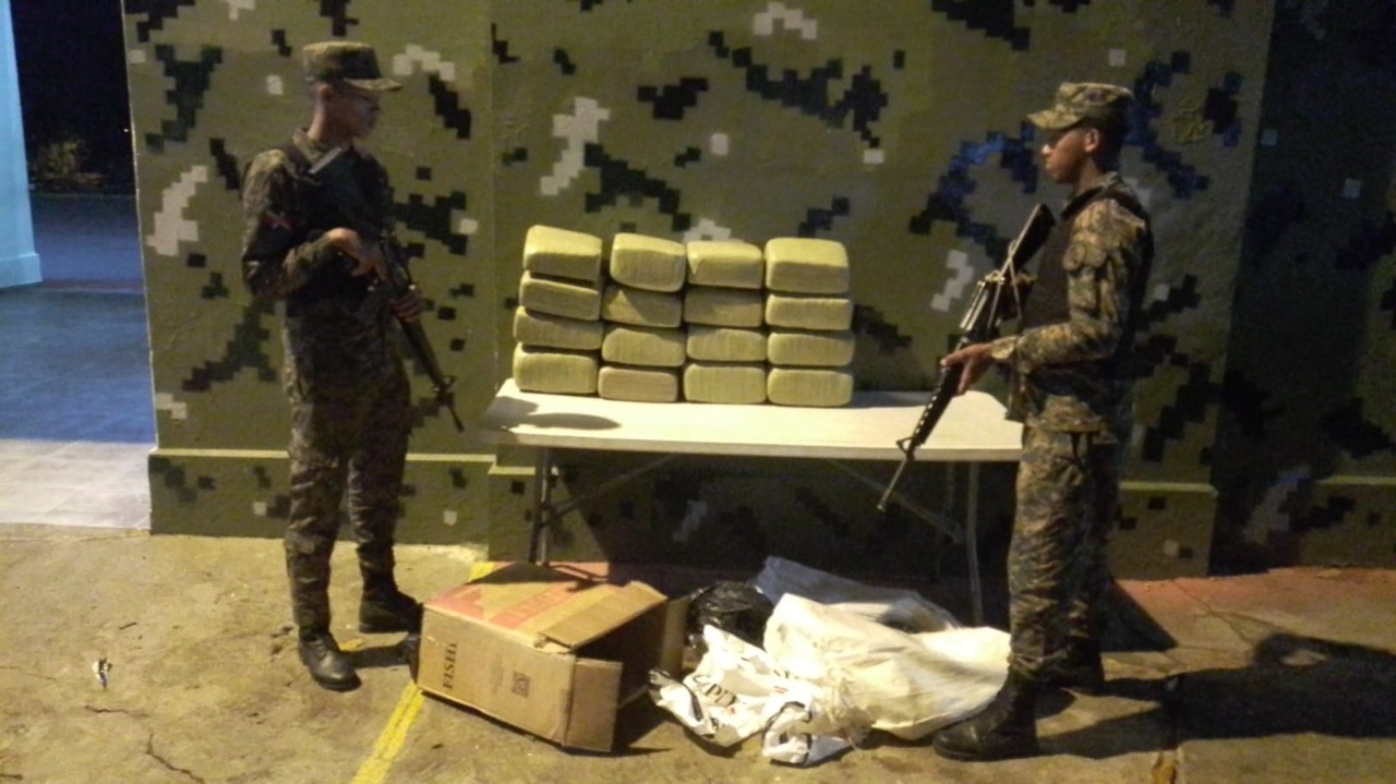 El Ejército incauta 16 pacas de marihuana en franja fronteriza de Dajabón