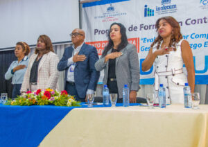 Clausuran diplomado de Evaluación por Competencias, Gestión y Liderazgo Efectivo en San Pedro de Macorís