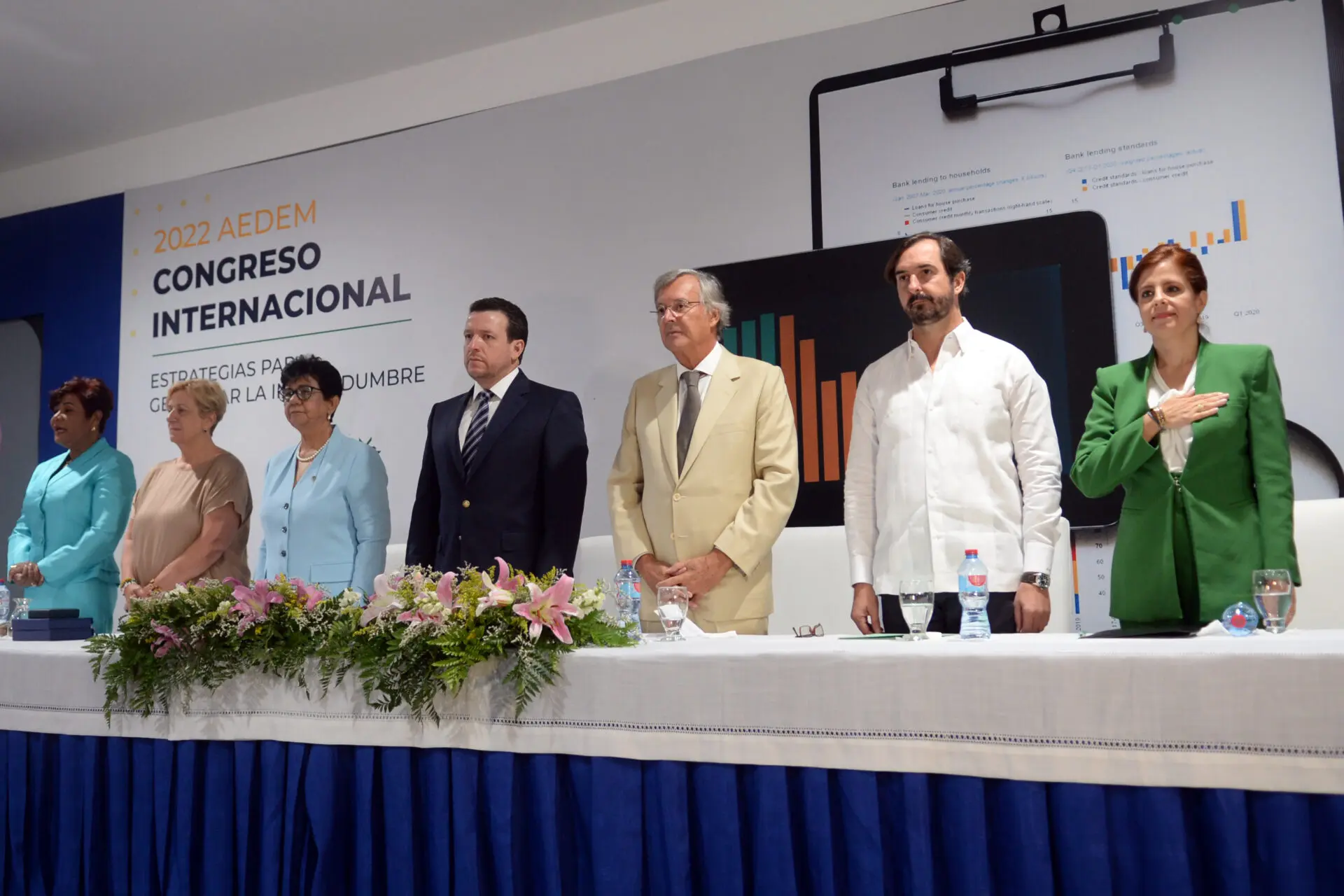 Diversas personalidades participan en el congreso. Félix de la Cruz