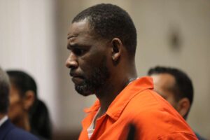 R. Kelly culpable de explotación sexual y tentación de un menor