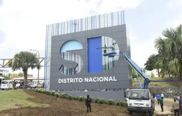 Persidente Luis Abinader crea obras para embellecer la ciudad.