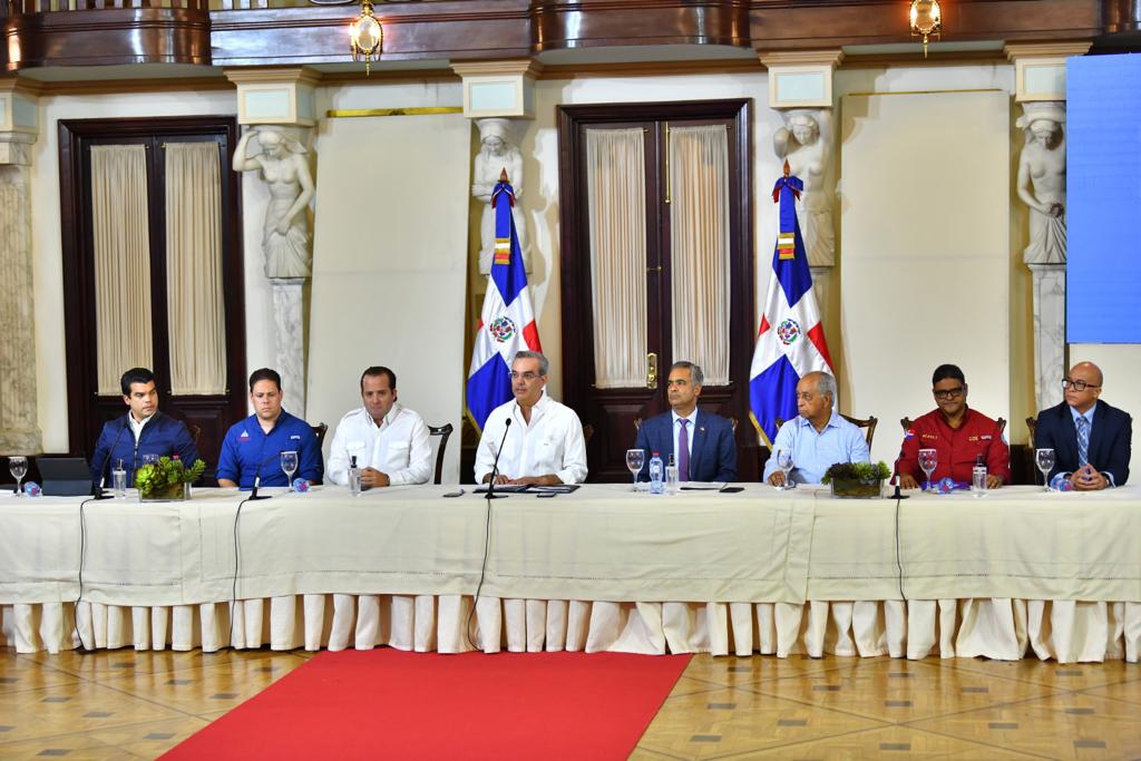 El presidente Luis Abinader encabezó rueda de prensa en el Palacio Nacional .
