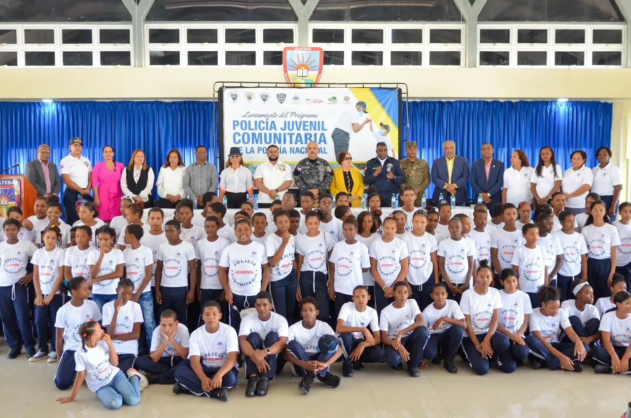PN inicia en Barahona el programa "Policia Juvenil Comunitario"