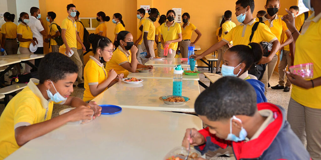 INABIE: alimento escolar llegó al 94% de los centros el primer día