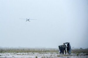 Autoridades piden a ucranianos no intentar derribar drones y acusan a Irán