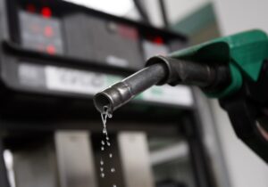 Combustibles mantendrán precios una semana más
