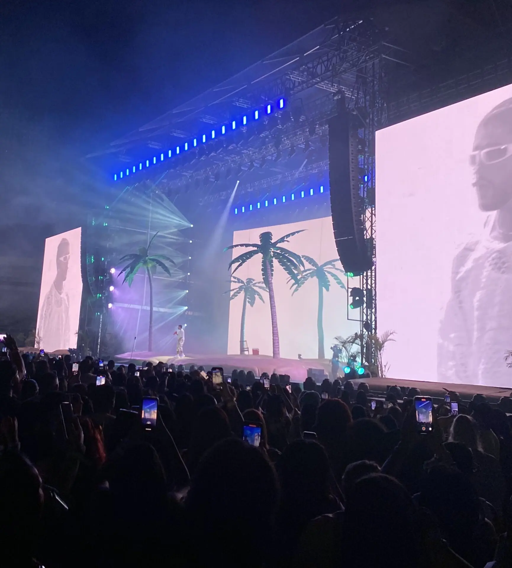 Bad Bunny trajo al Olímpico la playa del Tour más caliente