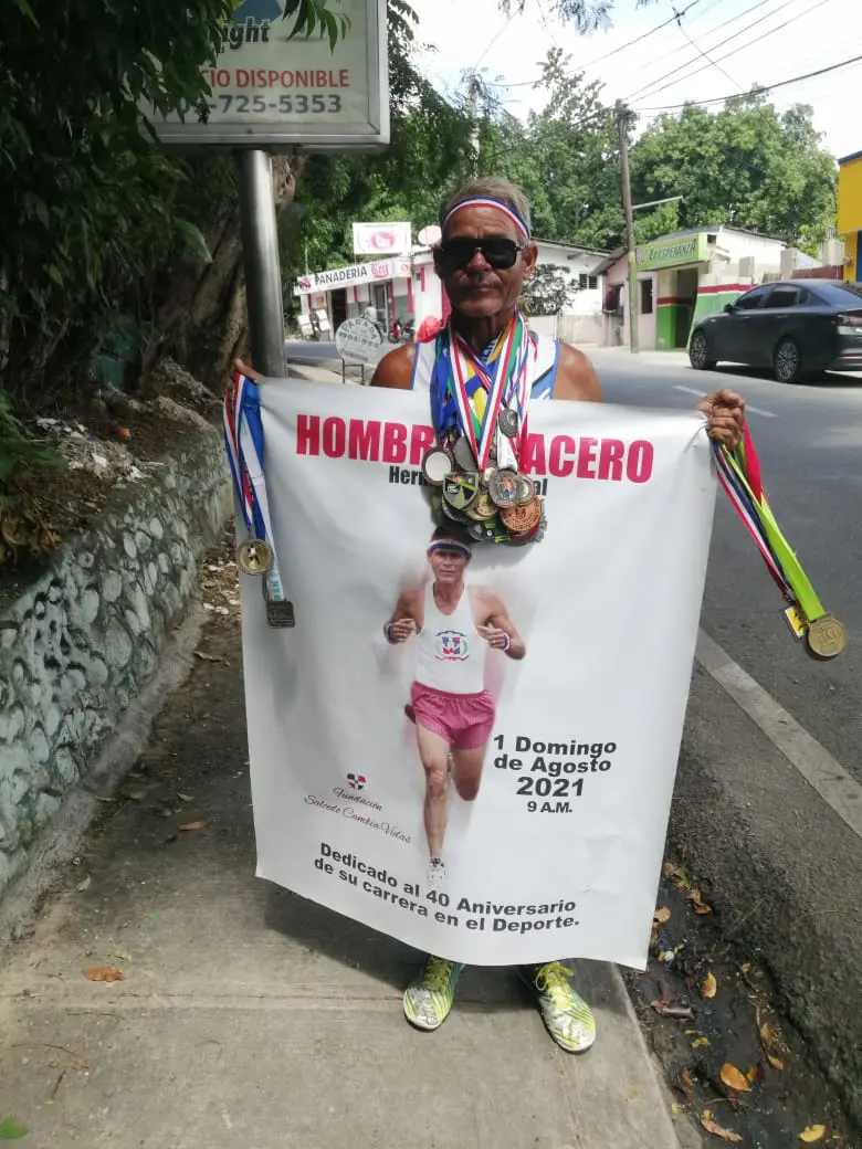 Deportista de atletismo exige al presidente  Abinader una pensión