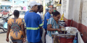 Actores del Sector Salud recomiendan evitar la compra de alimentos en las calles. Johnny Rotestán