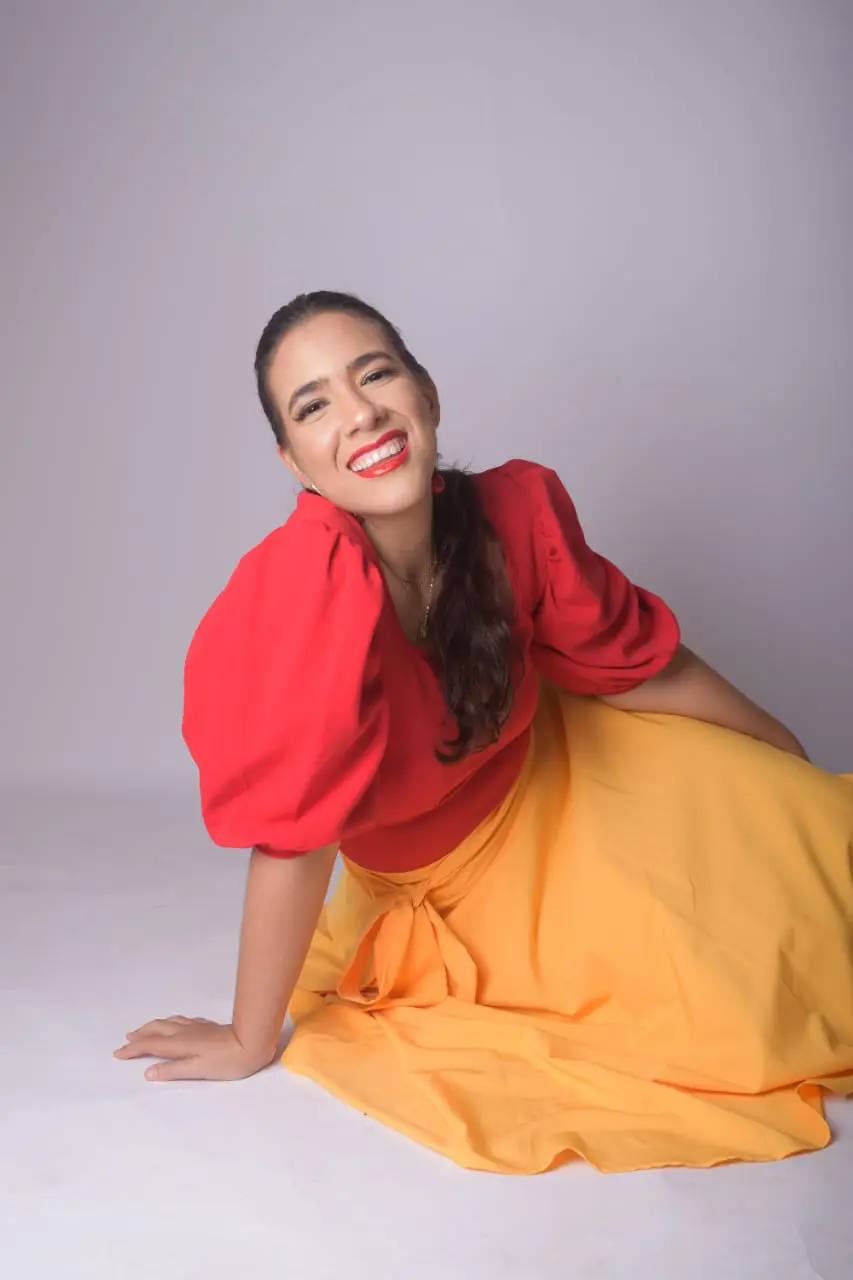 Cantautora Melissa Moya realizará su primer concierto oficial, "Intense"