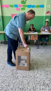 El senador Josè del Castillo fue uno de los primeros en votar