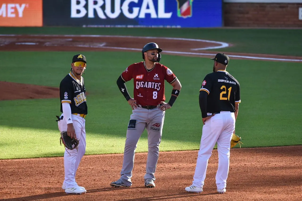 Águilas caen ante Gigantes en primer juego en el Estadio Cibao