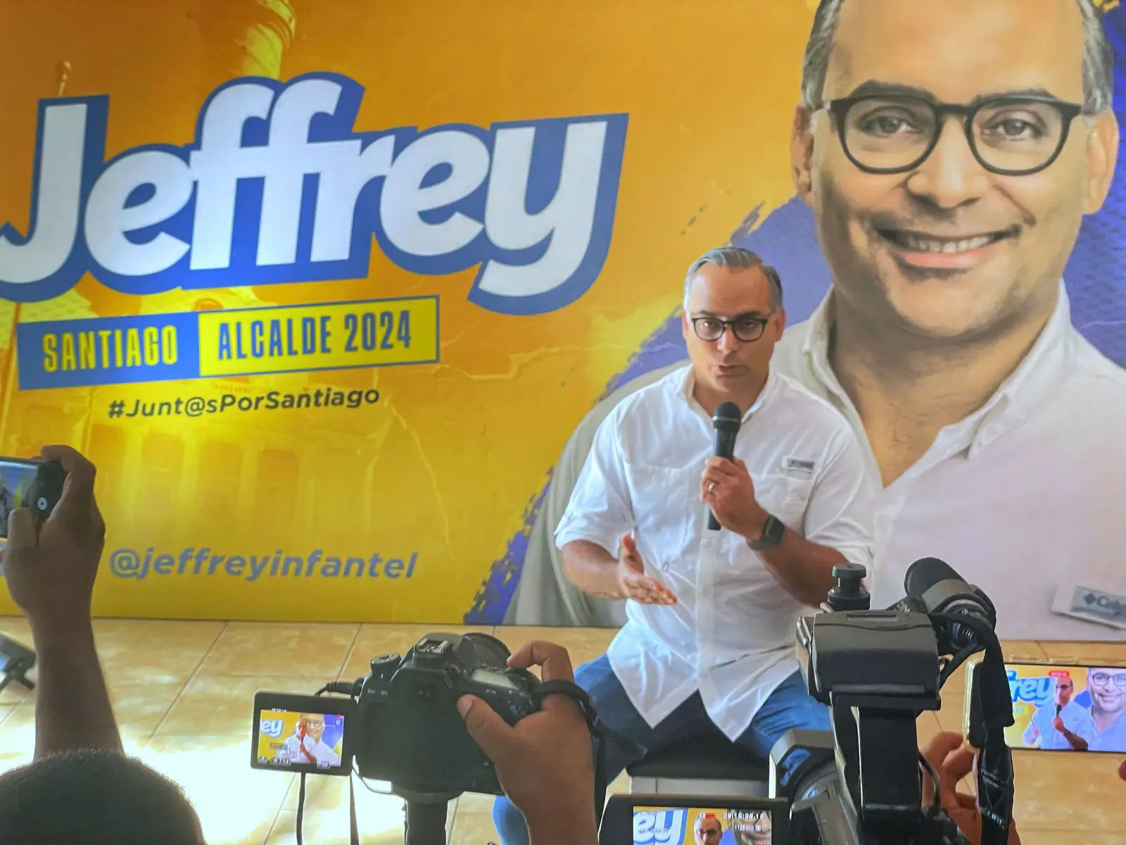 Jeffrey Infante anuncia sus aspiraciones para ser alcalde de Santiago