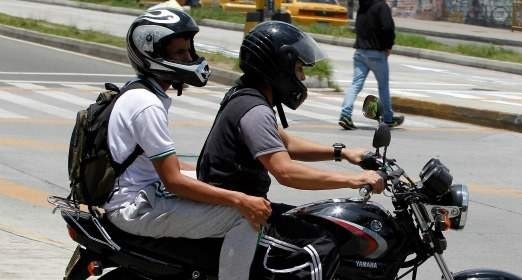 Solicitan se prohíba tránsito de motocicleta con más de una persona