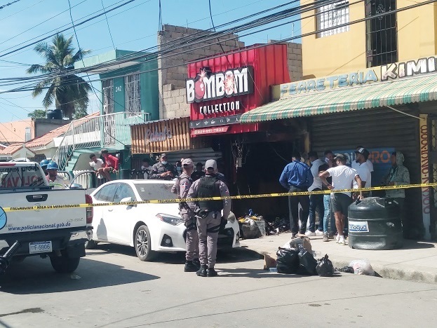 Intentan lanzar presunta bomba en una boutique en San Pedro de Macorís