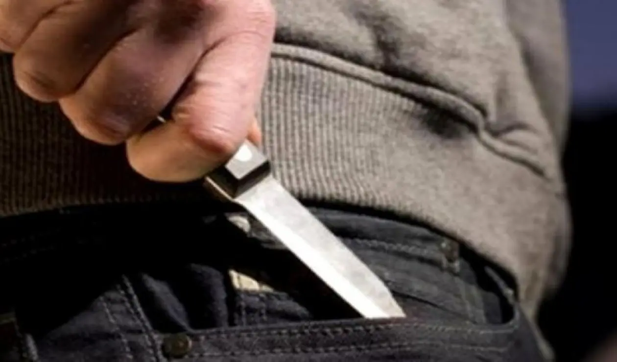 Un estudiante deja a otro herido por supuestos celos en La Romana