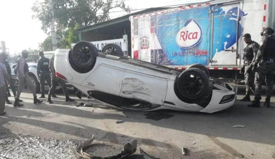 A lo "Rápidos y Furiosos" protagonizan persecución en La Romana