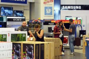 PN lanza más de 15 mil agentes a las calles por Black Friday