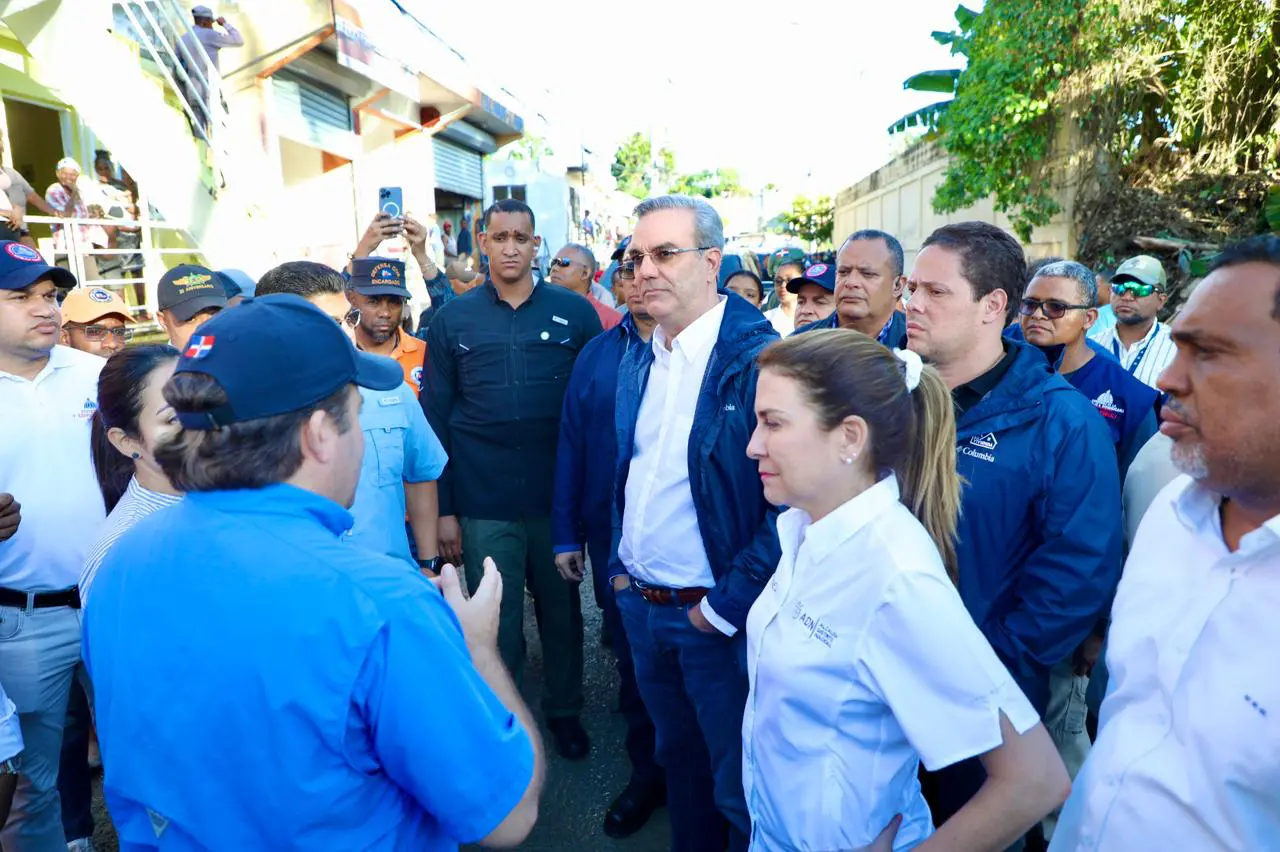 Abinader promete ayuda a todos los afectados por inundaciones