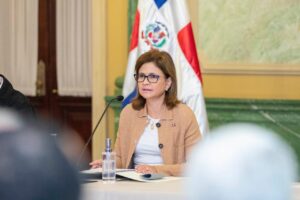 Vicepresidenta se reúne con empresarios para detalles del censo