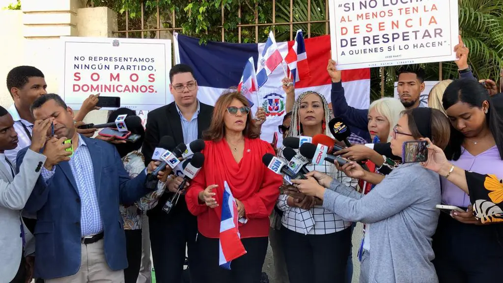 Denuncian  tarjeta para el censo no incluye pregunta sobre  nacionalidad